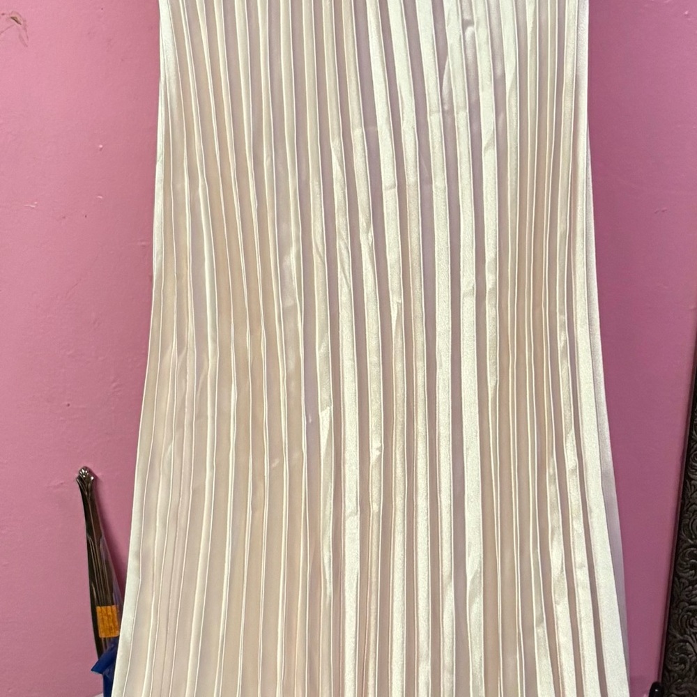 Elegant Cream Pleated Skirt